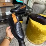 Mocassins en cuir noir – Élégance intemporelle et confort