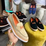 Mocassins daim beige H – Élégance, confort et style chic