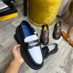 Mocassins cuir bicolores – Élégance moderne et audacieuse