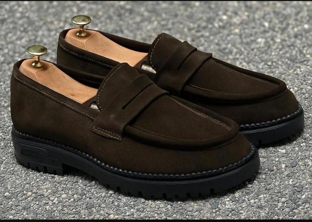 mocassins penny loafers en daim marron Mocassin penny loafers en daim marron – Image 1