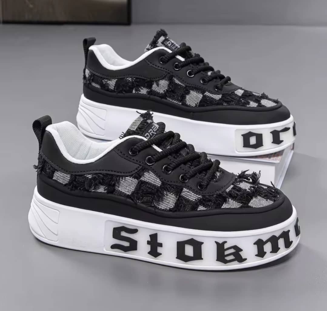 Baskets Compensées Streetwear Noires - Style Tendance Baskets Compensées Streetwear Noires - Style Tendance – Image 1